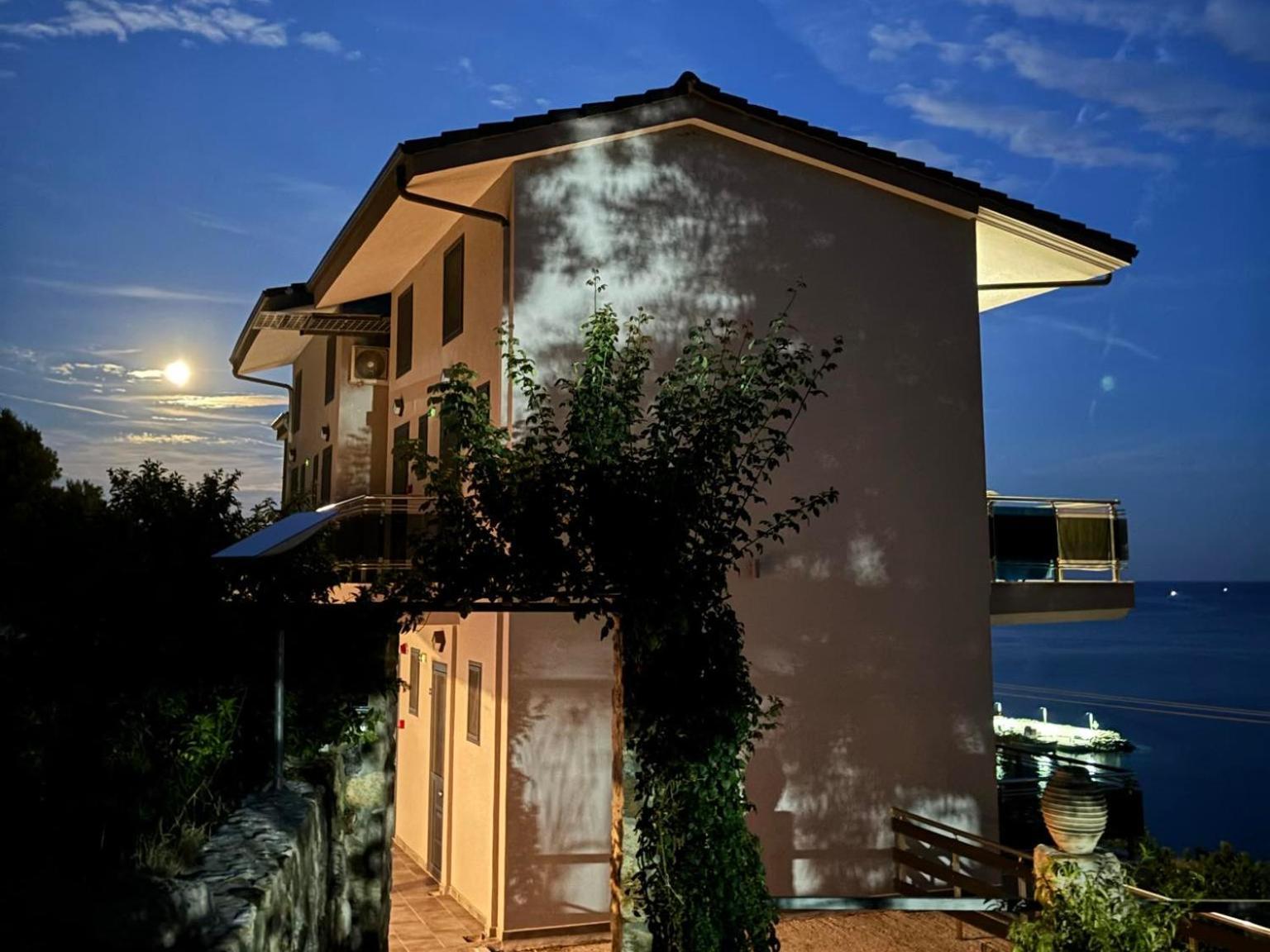 Sarti Thea Hotel ภายนอก รูปภาพ